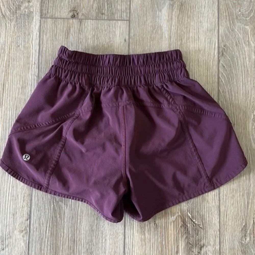 Lululemon Tracker Low-Rise Lined Short 4"